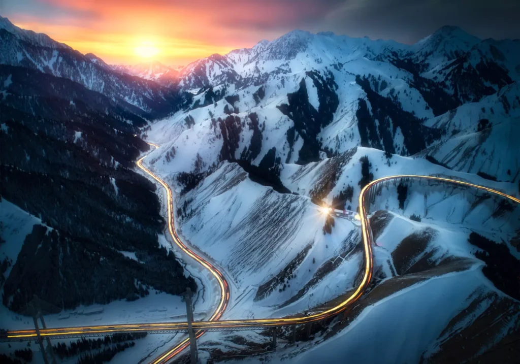 आयुर्वेदिक रसोई के ख़ज़ाने: 10 ज़रूरी जड़ी-बूटियाँ और मसाले जो आपके स्वास्थ्य के रक्षक हैं